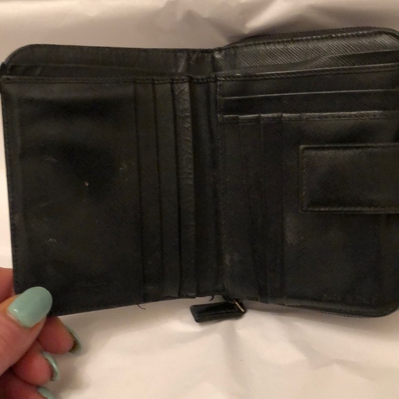 Keeping her - Picture 4 of 8